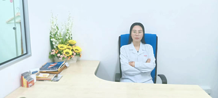 著名中医师刘珂颖"尊老爱幼·敬老为善·助老为乐