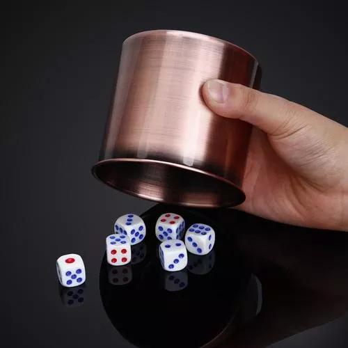 入门级:大话骰常见的经典玩法有这么4种:骰子(tóu zi),也叫色子(shǎ