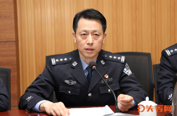淄博市公安局党委委员,副局长郑建波