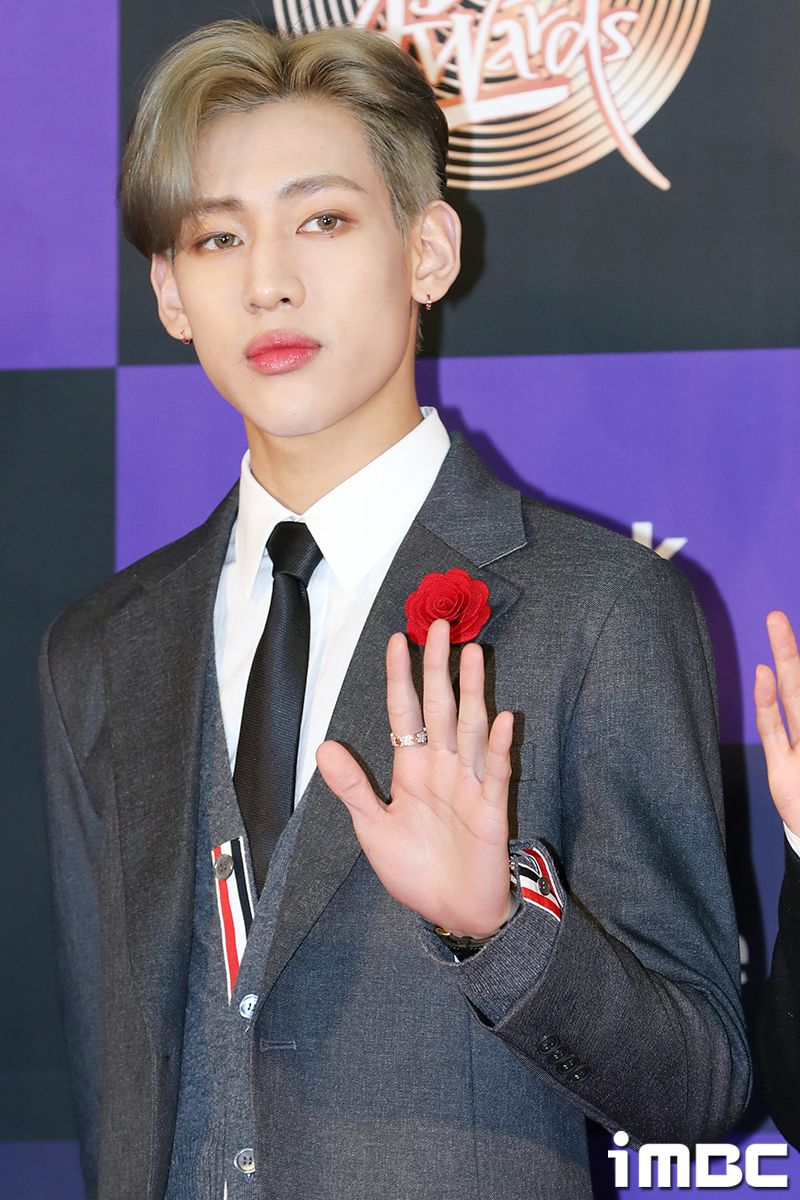 [星闻]got7 bambam当选"氛围爱豆"1位!深邃的眼神魅力发散