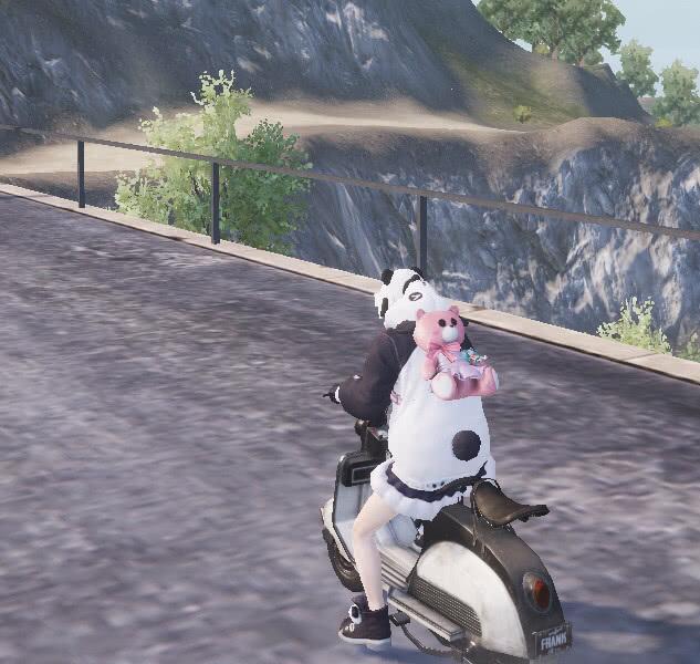 新套装"胖达圆圆"来袭,全套1680点券,玩家开卖萌时装秀!