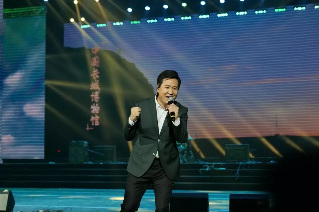 马希尔《邂逅宁夏》中国好声音第三季汪峰战队学员赵祺唱出了"西北好