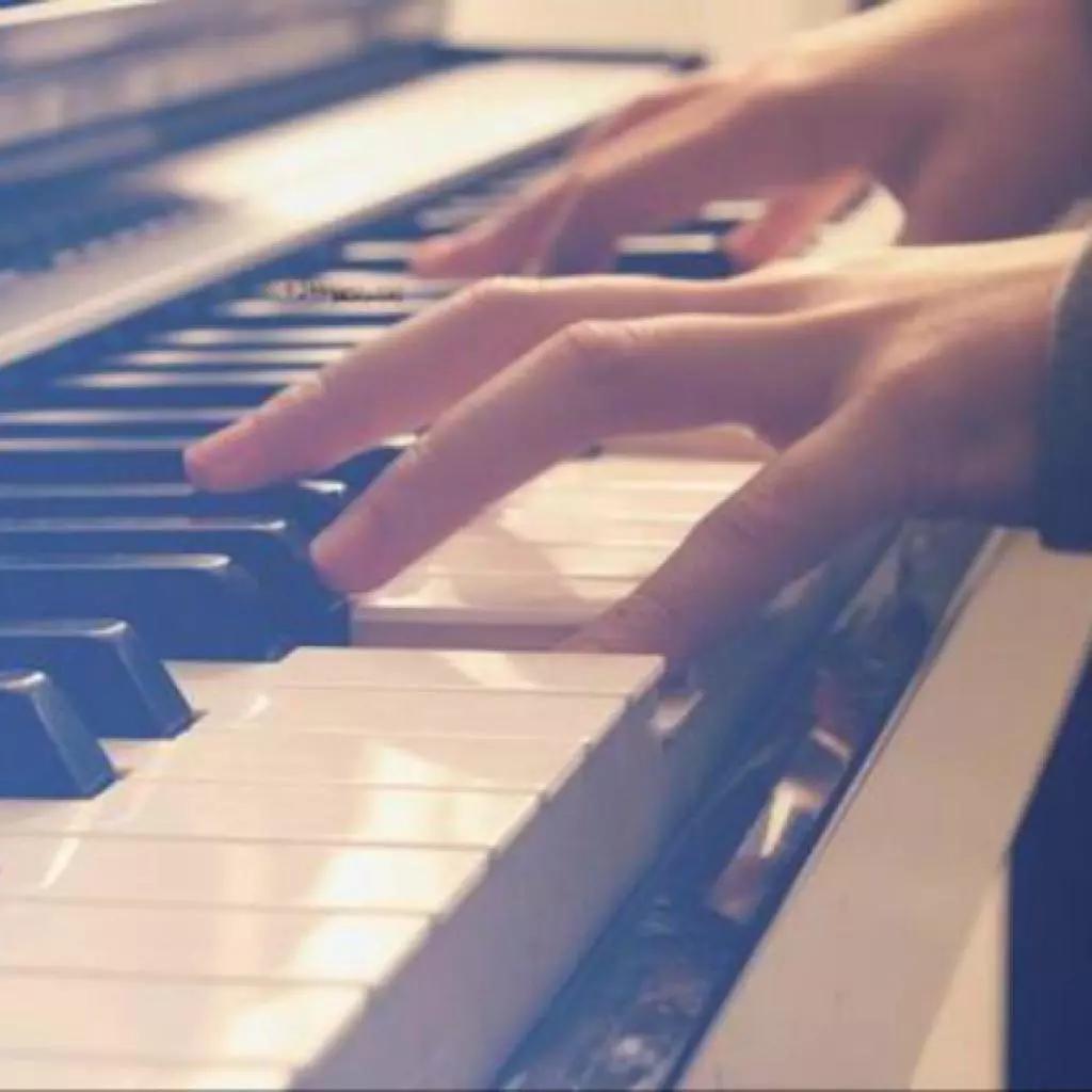 钢琴入门听最重要