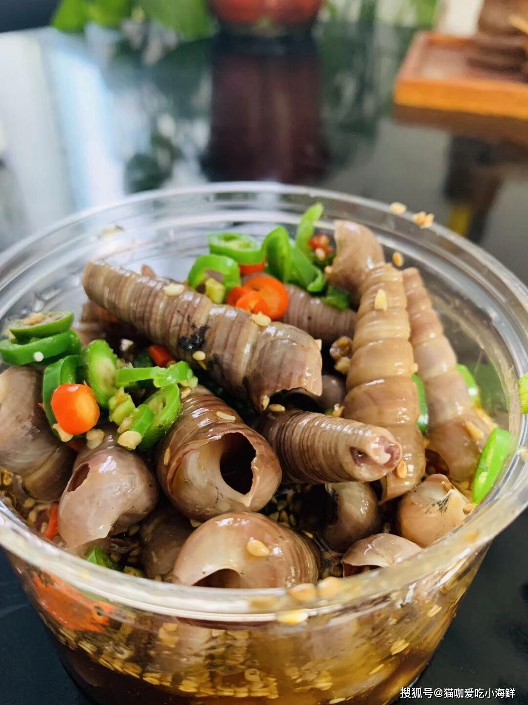 来一份美味的捞汁钉螺