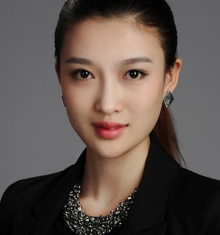 原创42岁杨志刚全家近照在落魄时老婆不离不弃如今把她给宠上天