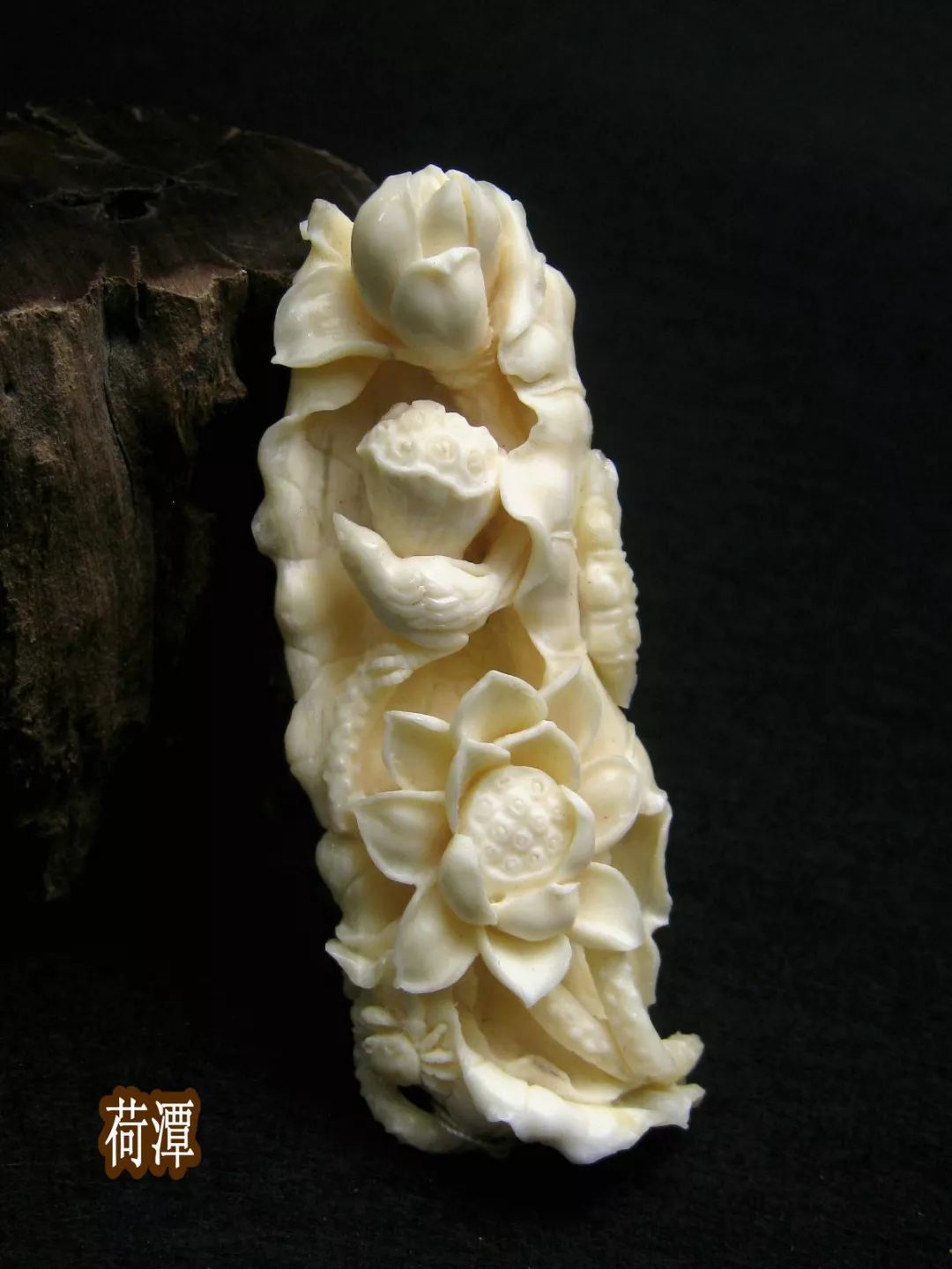 部分独角鲸角雕艺术品中国象牙雕刻传承人,国家一级工艺美术大师