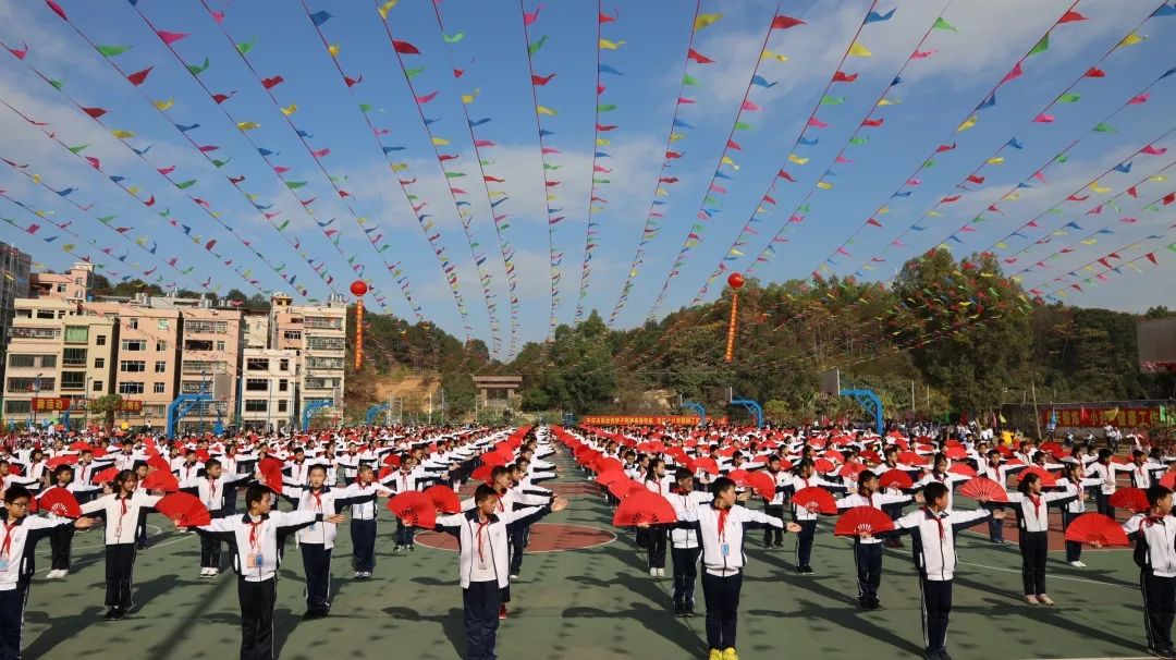 跃动龙实丨绘就新梦想共筑龙实梦龙川第一实验学校第九届体艺节炫彩