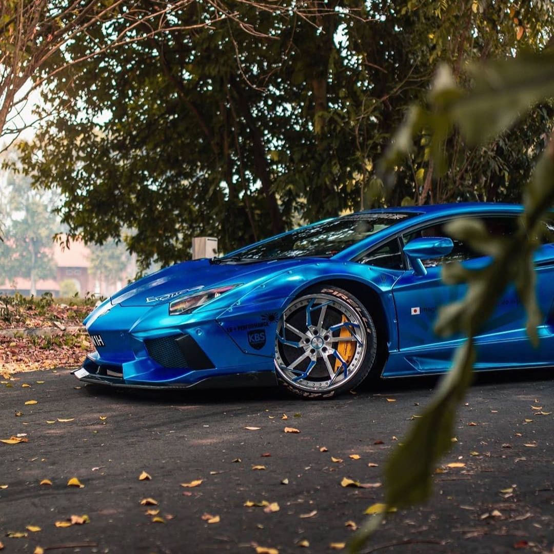 采用lb宽体套件的chrome蓝色兰博基尼aventador!_搜狐汽车_搜狐网