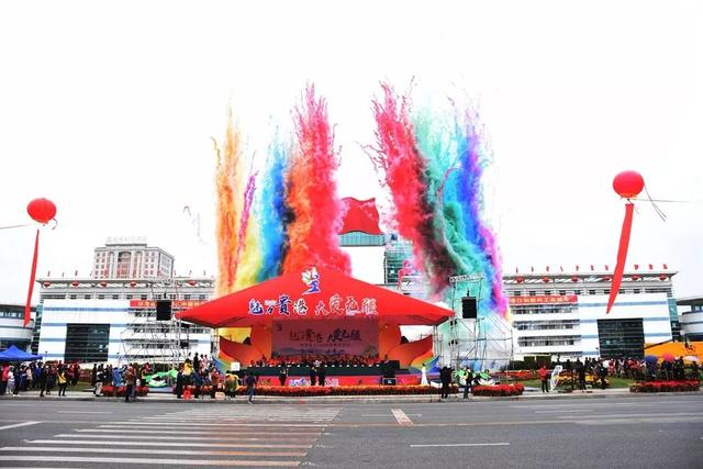 巡遊終點:貴港市體育中心巡遊起點:貴港市新世紀廣場巡遊時間:2020年2