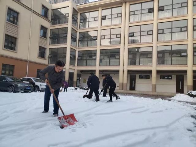 河北省石家庄市裕华区实验小学邀你一起来看雪(图1)