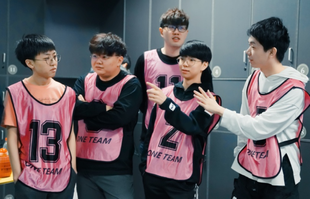 先是zero去服兵役了,而condi则是退役了,mystic和ben则是回了韩国