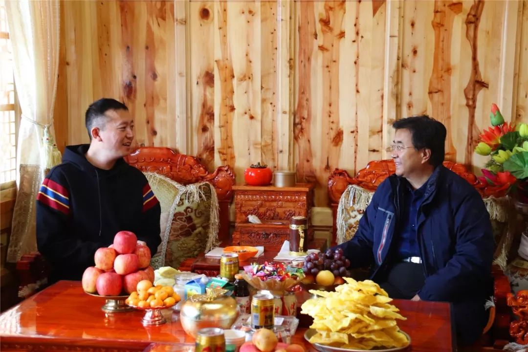 寒冬里的温暖安锦龙看望慰问临潭县部分宗教界人士和专业技术人才