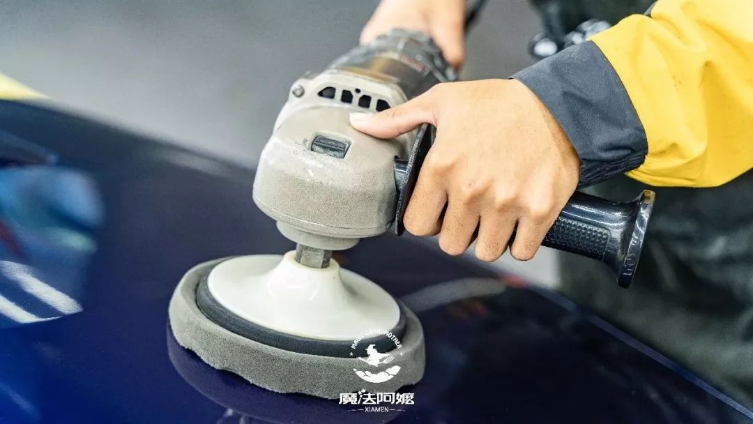 199元这家性价比逆天的洗车店抛光打蜡内饰桑拿让爱车新年新面貌