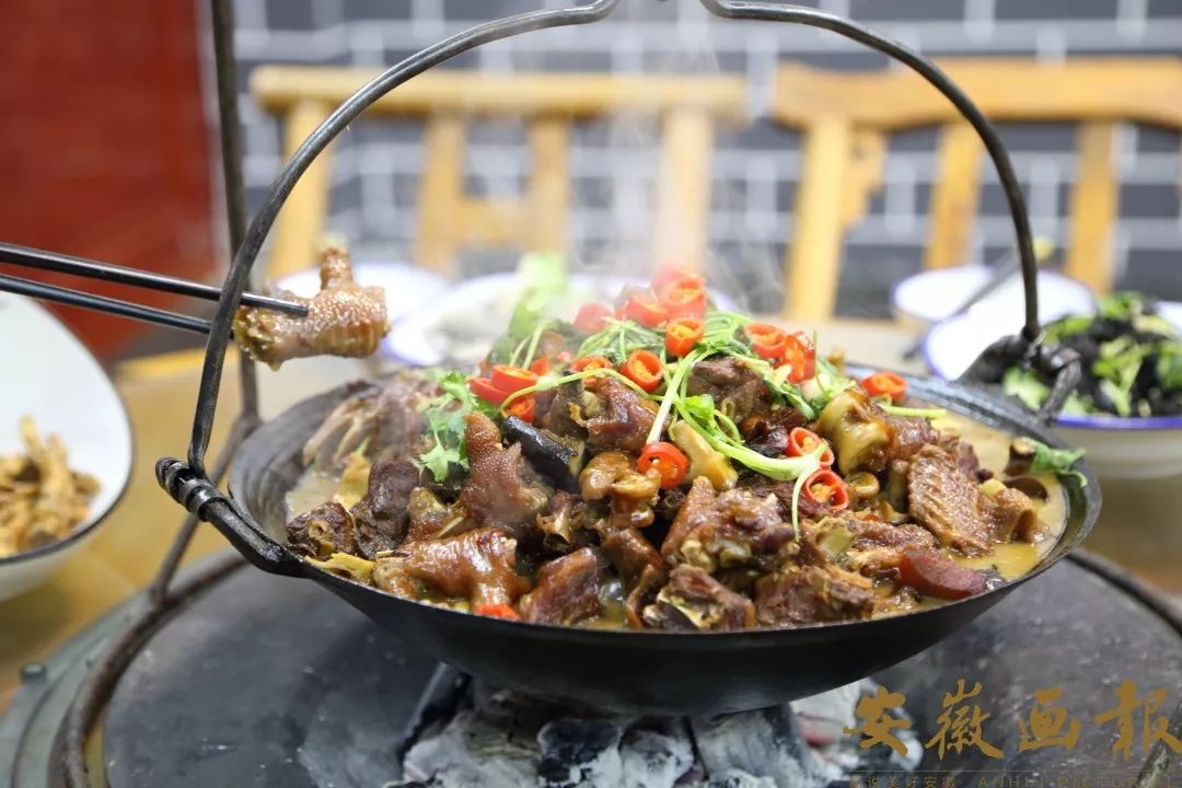 金寨吊锅:围炉而坐尝百味_美食