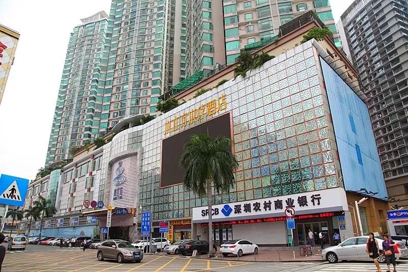会议,美食,休闲及娱乐地处深圳福田口岸,建筑面积4万多平方米水立方是
