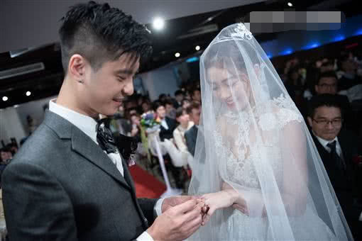 原創女星夢想嫁林俊杰結婚前夕與老公冷戰婚禮當天獲林俊杰祝福