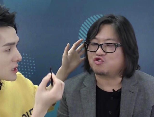 虽然高晓松是清华大学毕业,却是全家最低学历,高晓松的妹妹高晓江已经