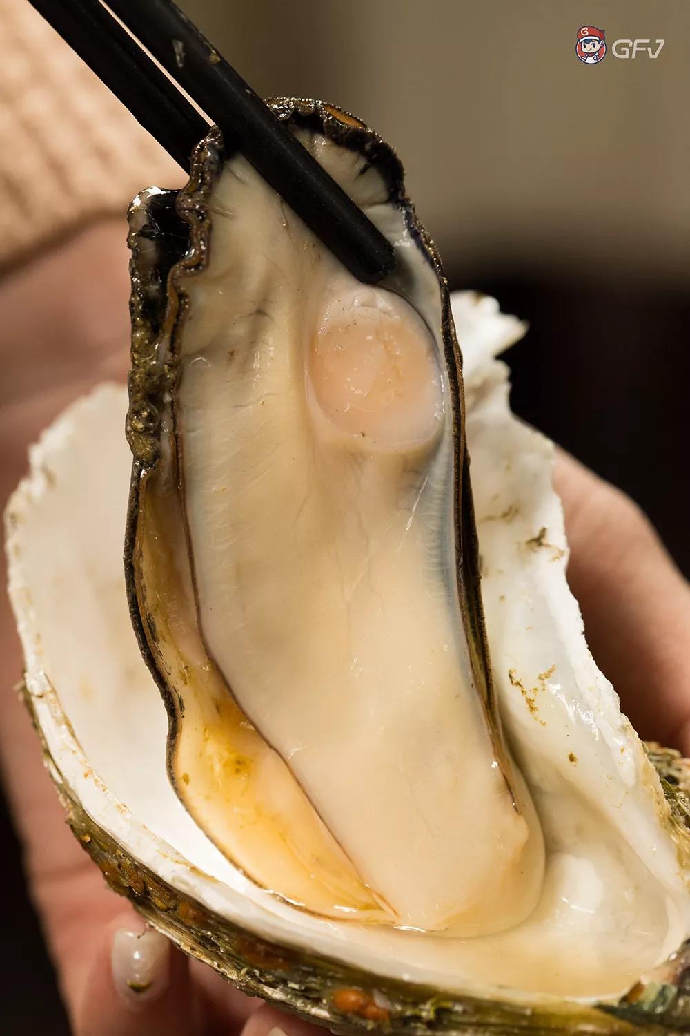 吃蚝专门店来了38元打劈巴掌大の生蚝肥到爆汁