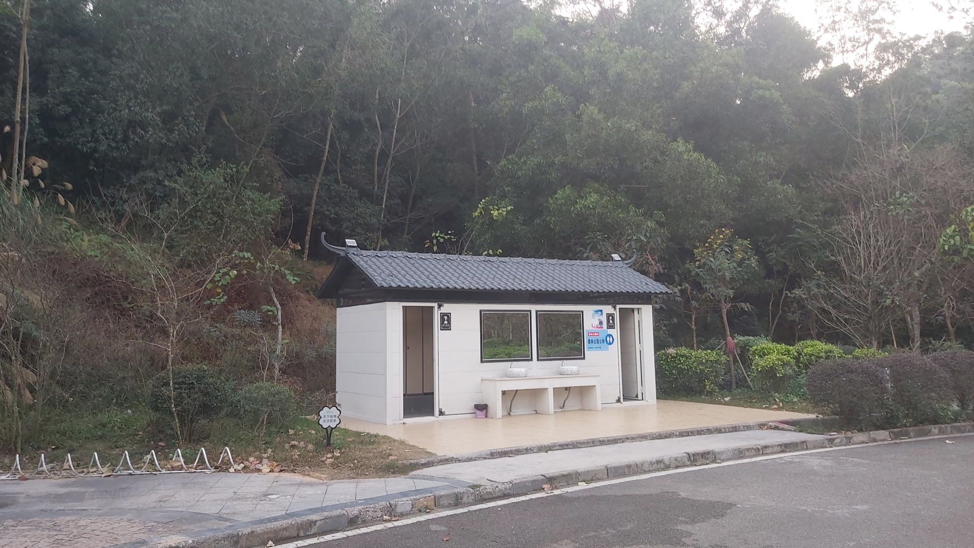 东莞的公共厕所越来越美了,游客:很潮流的造型