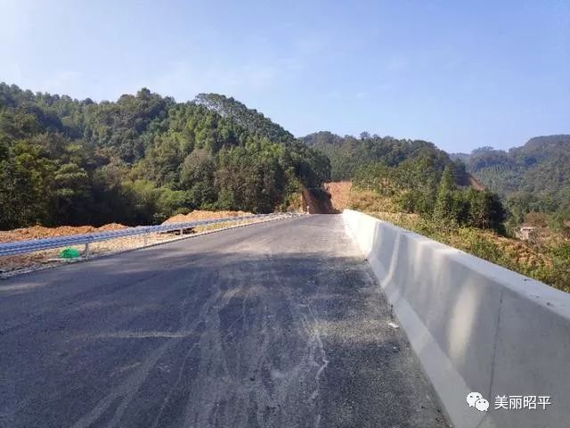 苍梧县六堡镇高速公路图片