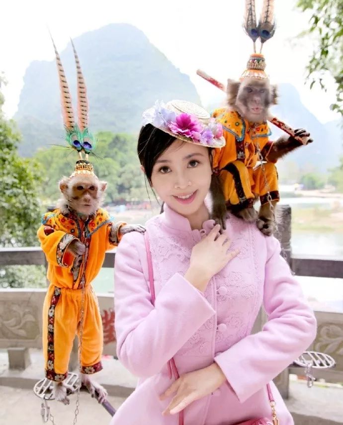 父亲画女儿十年裸体,这事儿复杂吗?_李勤