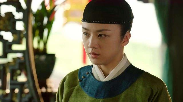 而在这部电视剧中,我们真的看到了尴尬,例如在前面剧情中,孙若微明面