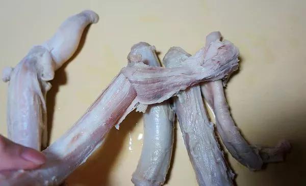 慎入传闻中的牛鞭菜过程惨烈男人看着有点痛