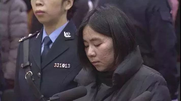 一审被判刑16岁高中生玩火烧毁10辆车