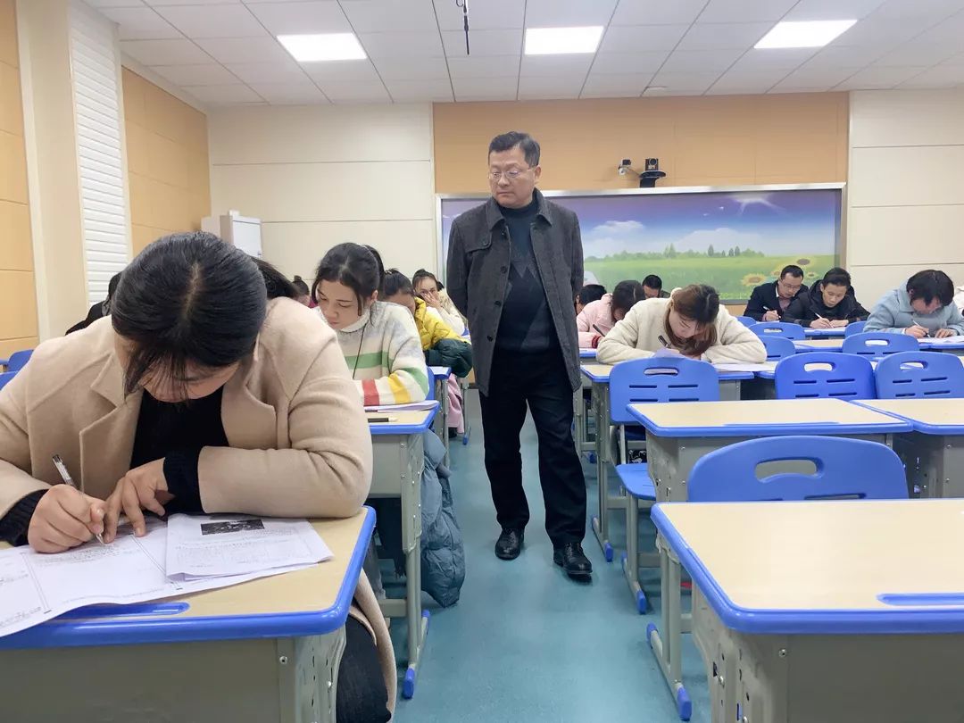 玉山二中 | 青年教师显朝气 业务考试助成长