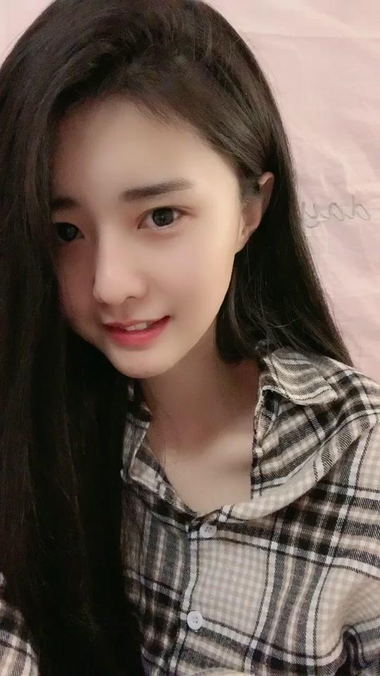 身材颜值都不错的女孩子，平胸是否显得没那么重要-搜狐大视野-搜狐新闻