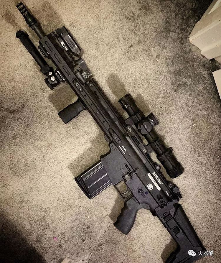 小型军火库北美的枪械玩家有专攻一项的也有收藏杂家