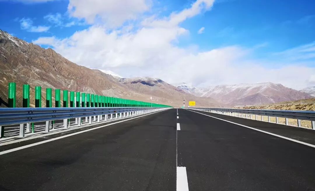 那拉三标顺利通过交工验收