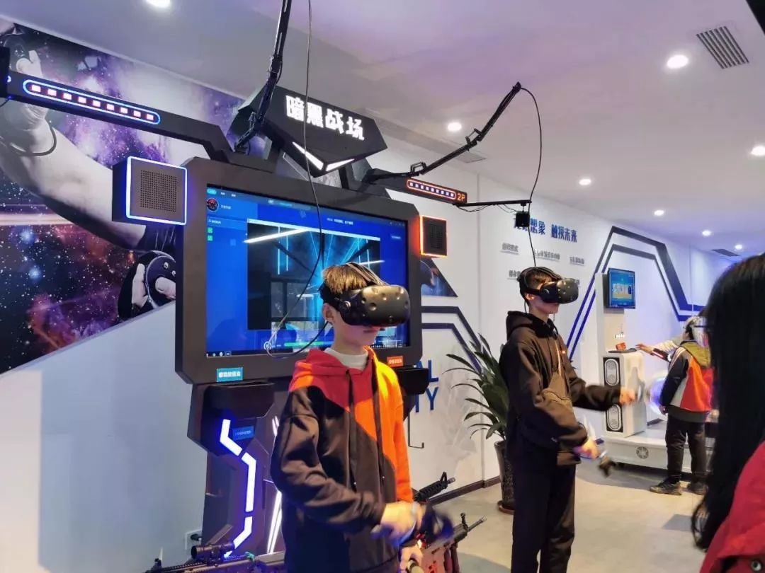 新科技新感受简阳人快去天府绿道vr体验馆尝鲜