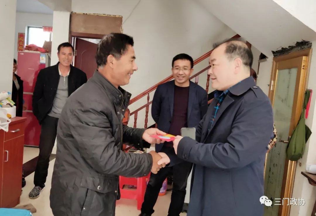 县政协领导开展"深化三服务,助推开门红"活动_吴善灵