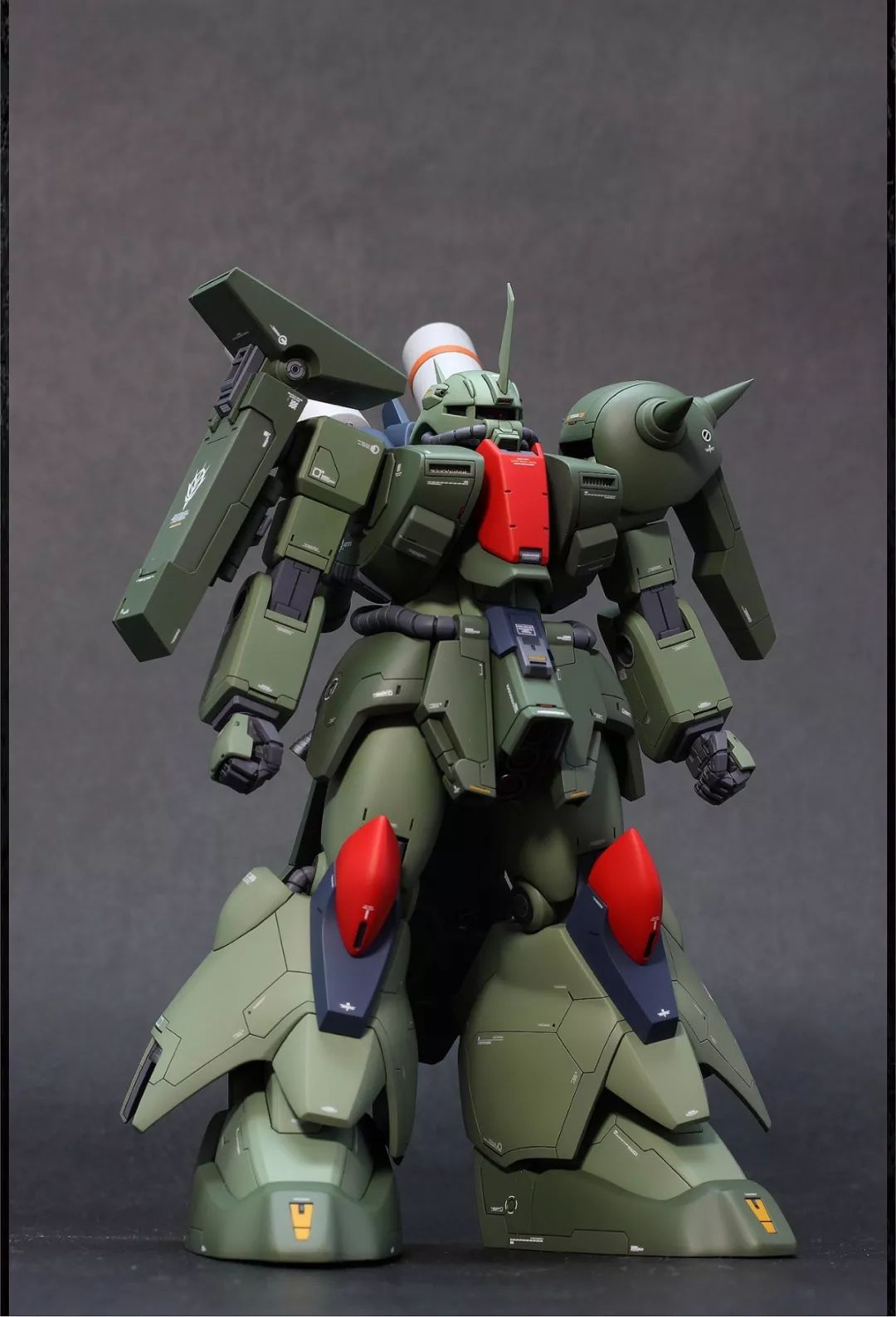 这居然是个hg绝对精致的扎古Ⅲ改制作整洁得一塌糊涂