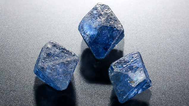 近年来,尼日利亚在塔拉巴州高原的蓝宝石而受到相当大的关注.