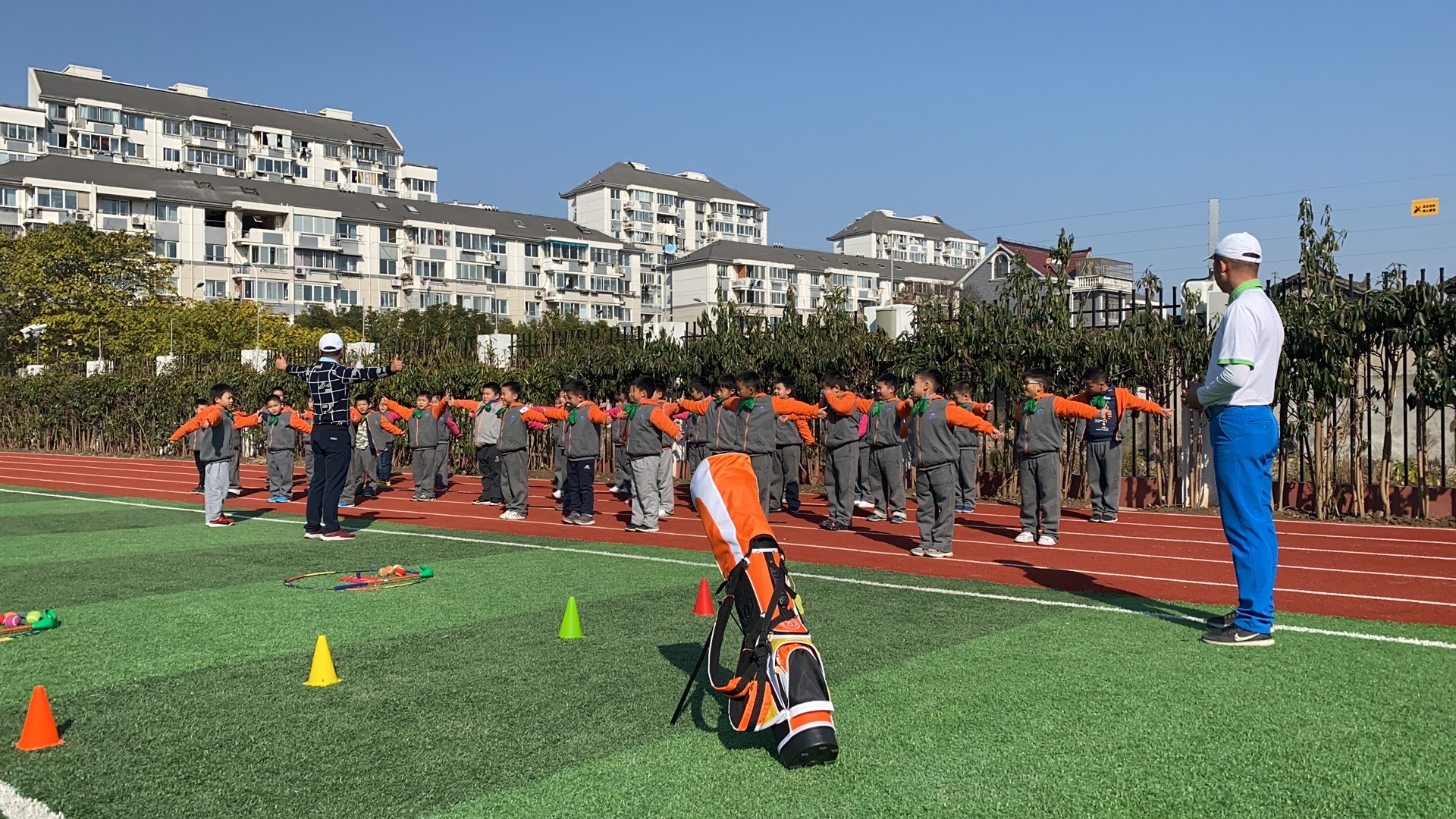 能百高尔夫之三林实验小学作为校园高尔夫体验互动