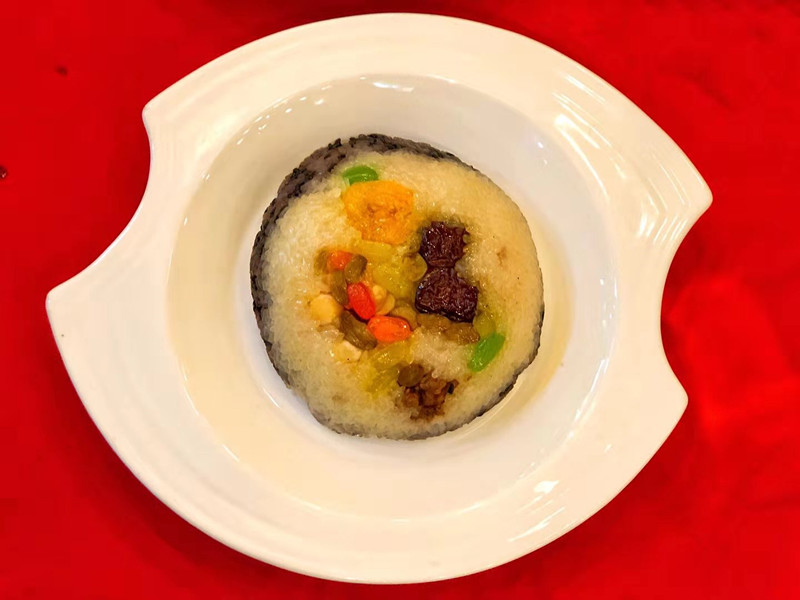 它甜甜蜜蜜,除了有团圆的意思以外,还有长寿,婚姻和谐美好,早生贵子