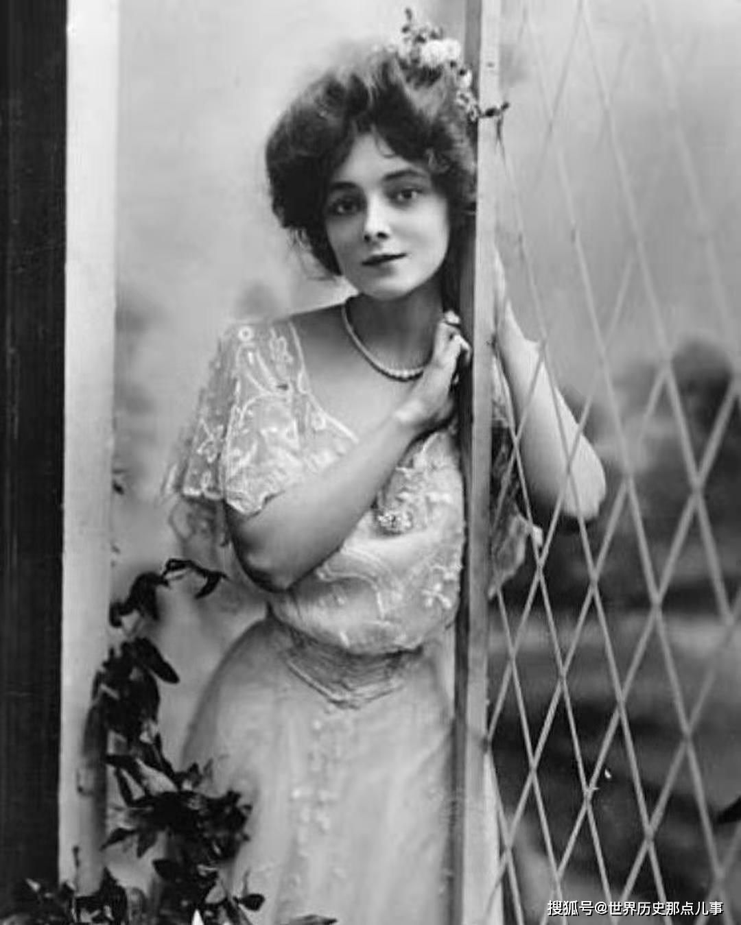 罕见的历史老照片美国早期电影女演员玛丽多洛的美丽生活照