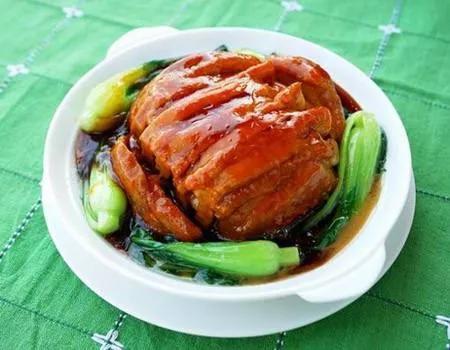 各省一道猪肉硬菜保你看完着急回家过年