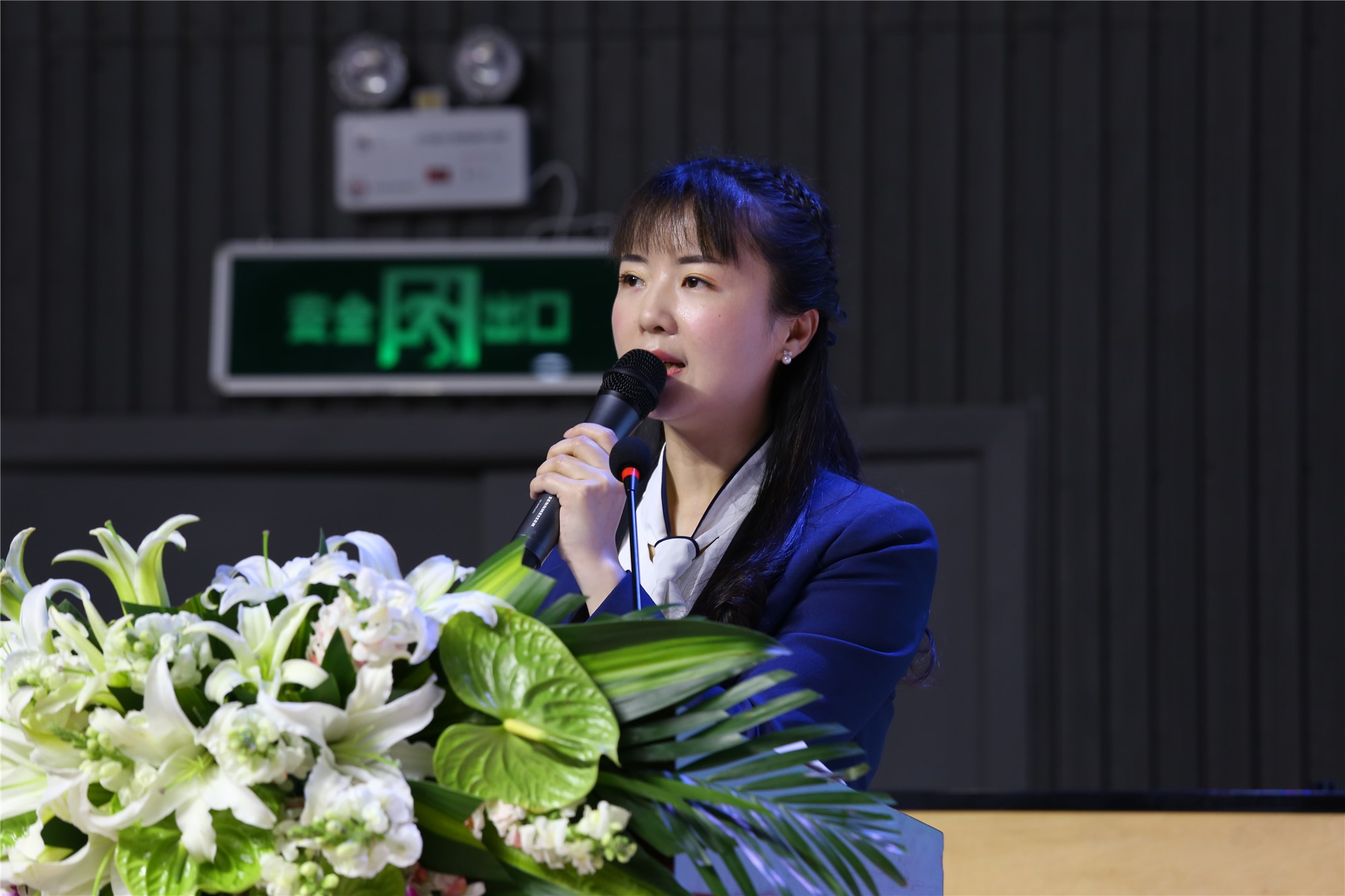 打造既美观又让孩子喜欢的幼儿园环境|专访建业教育集团张扬老师_露荷