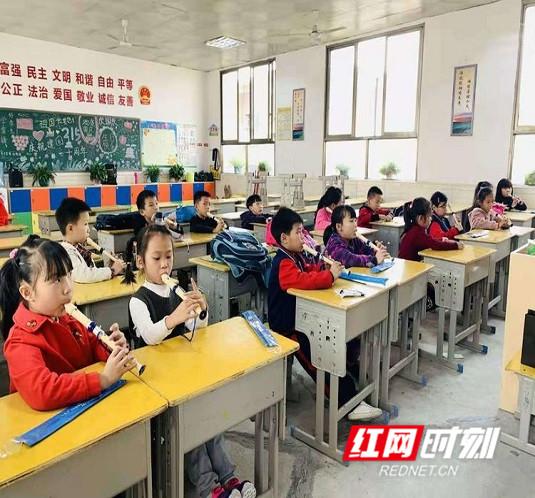 邵阳东塔小学“三点半后”特色课堂丰富多彩(图3)