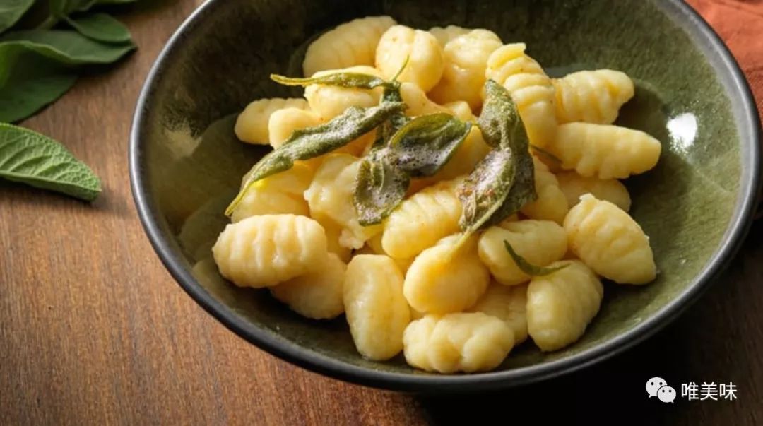 美味的意式gnocchi用这样的盘子盛吧