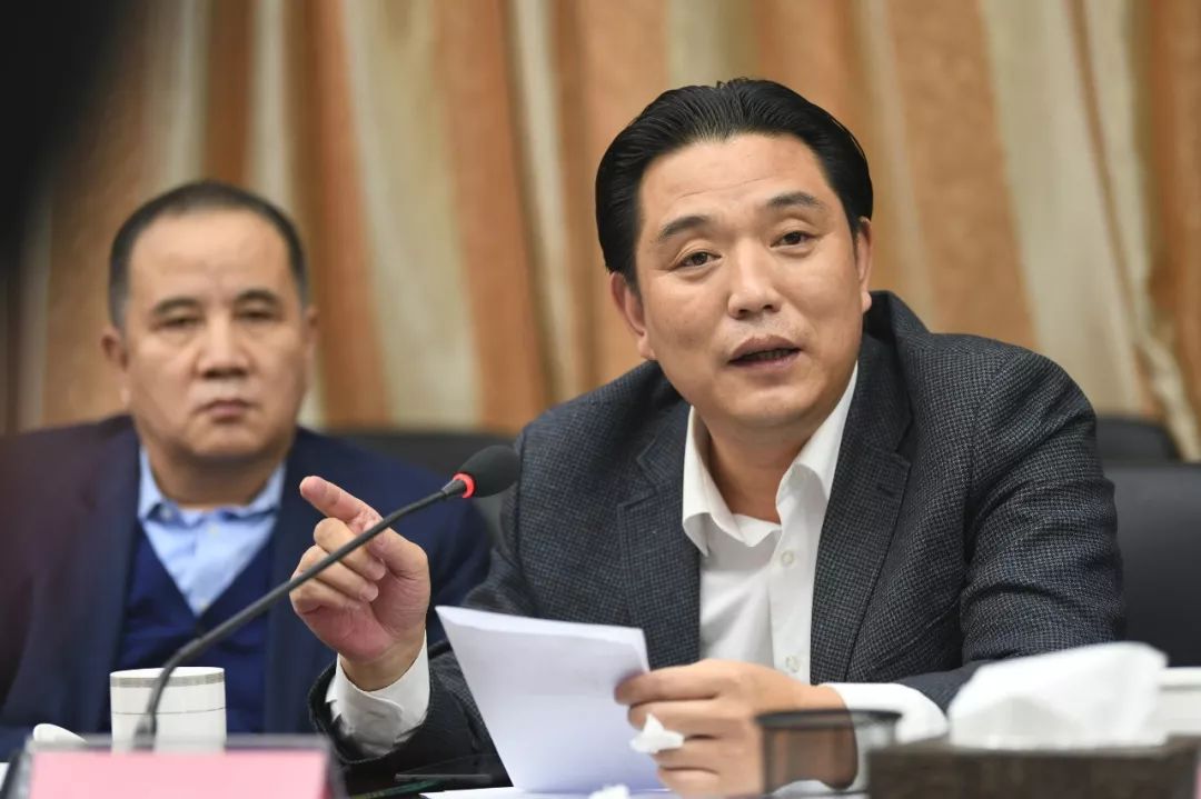 山西晚报直通两会走进山西转型综改示范区代表委员倾听企业声音附视频