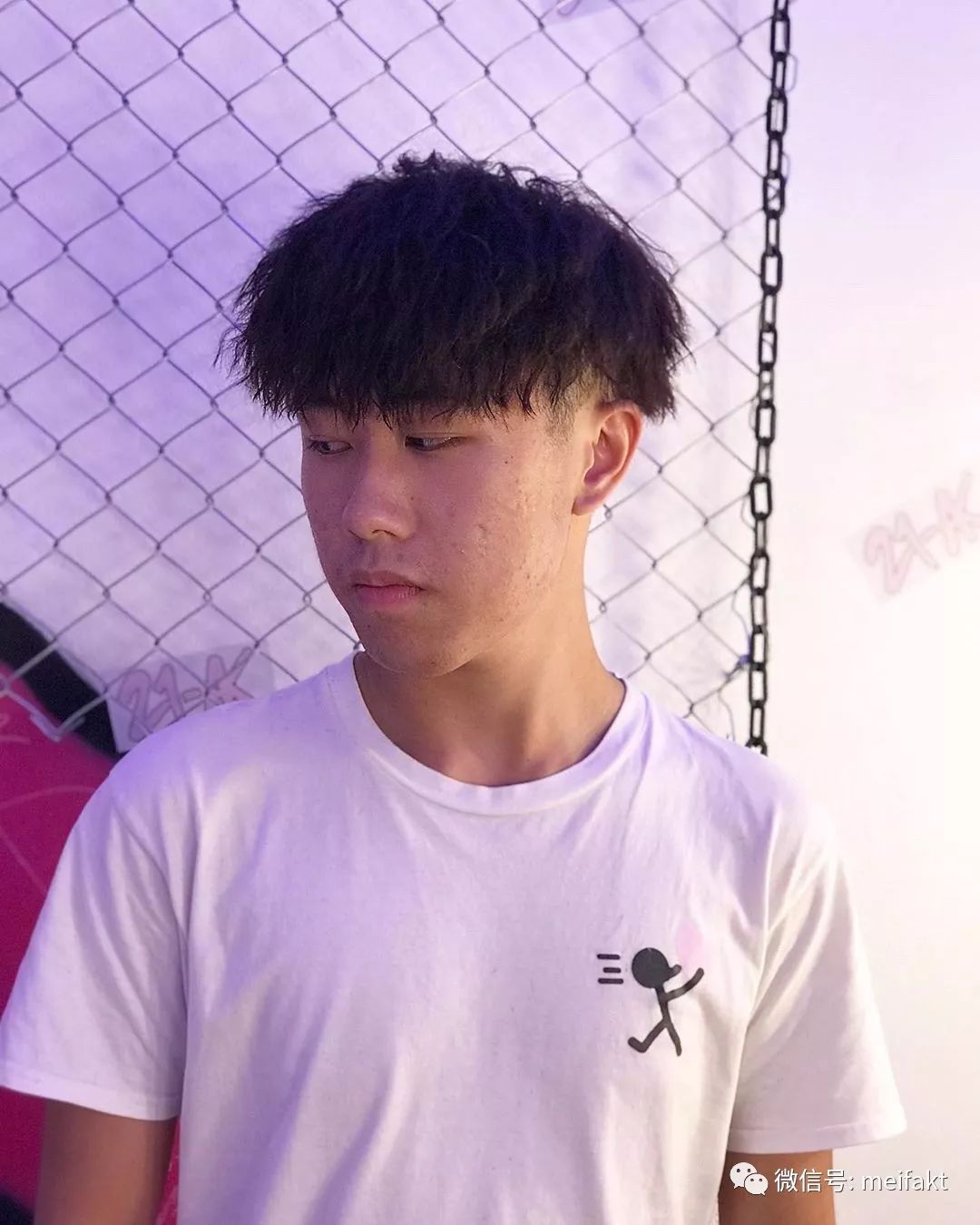 男生潮短发换个不一样的发型做2020新潮男