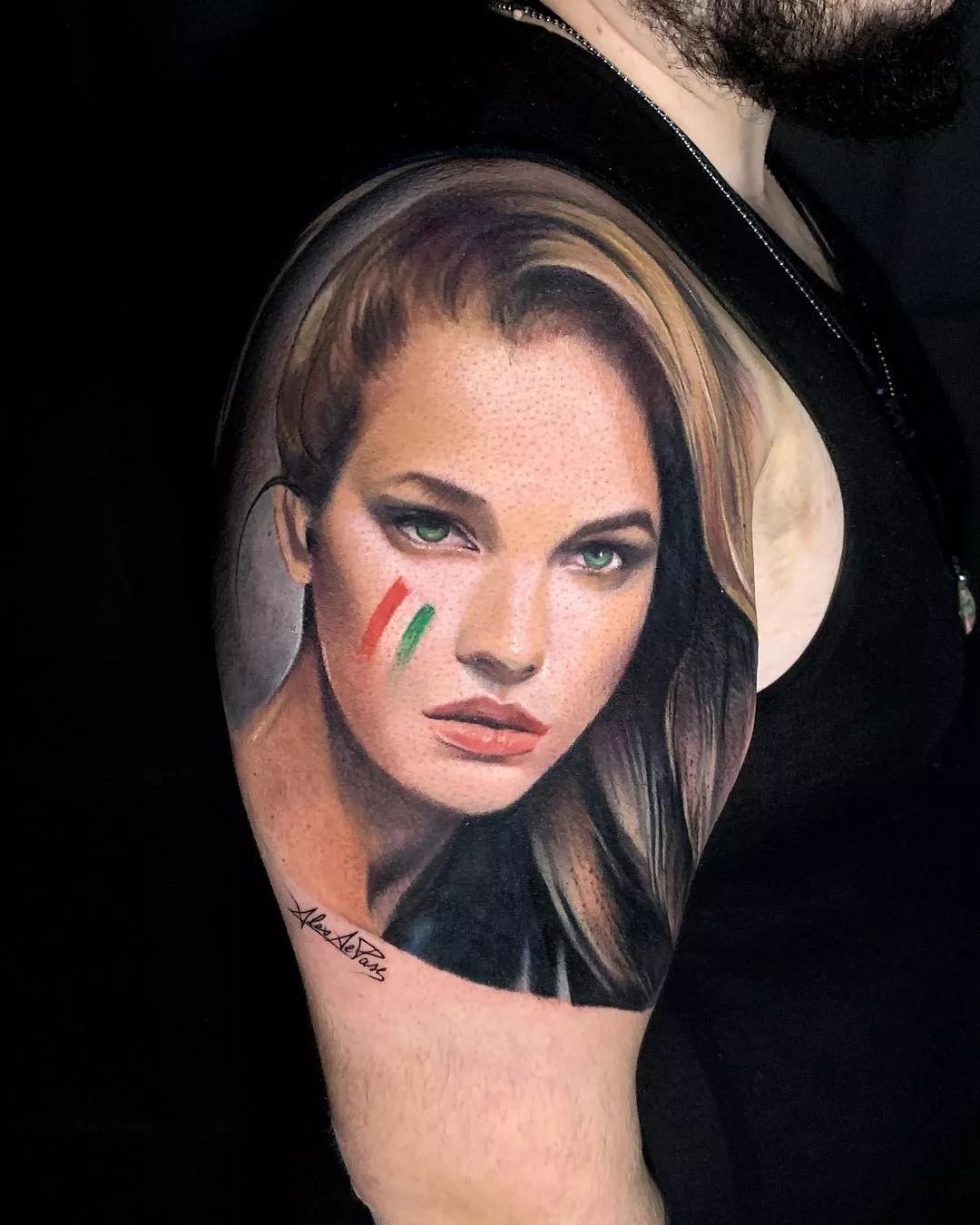 用纹身图案诠释的经典电影人物总有一张击中你的心