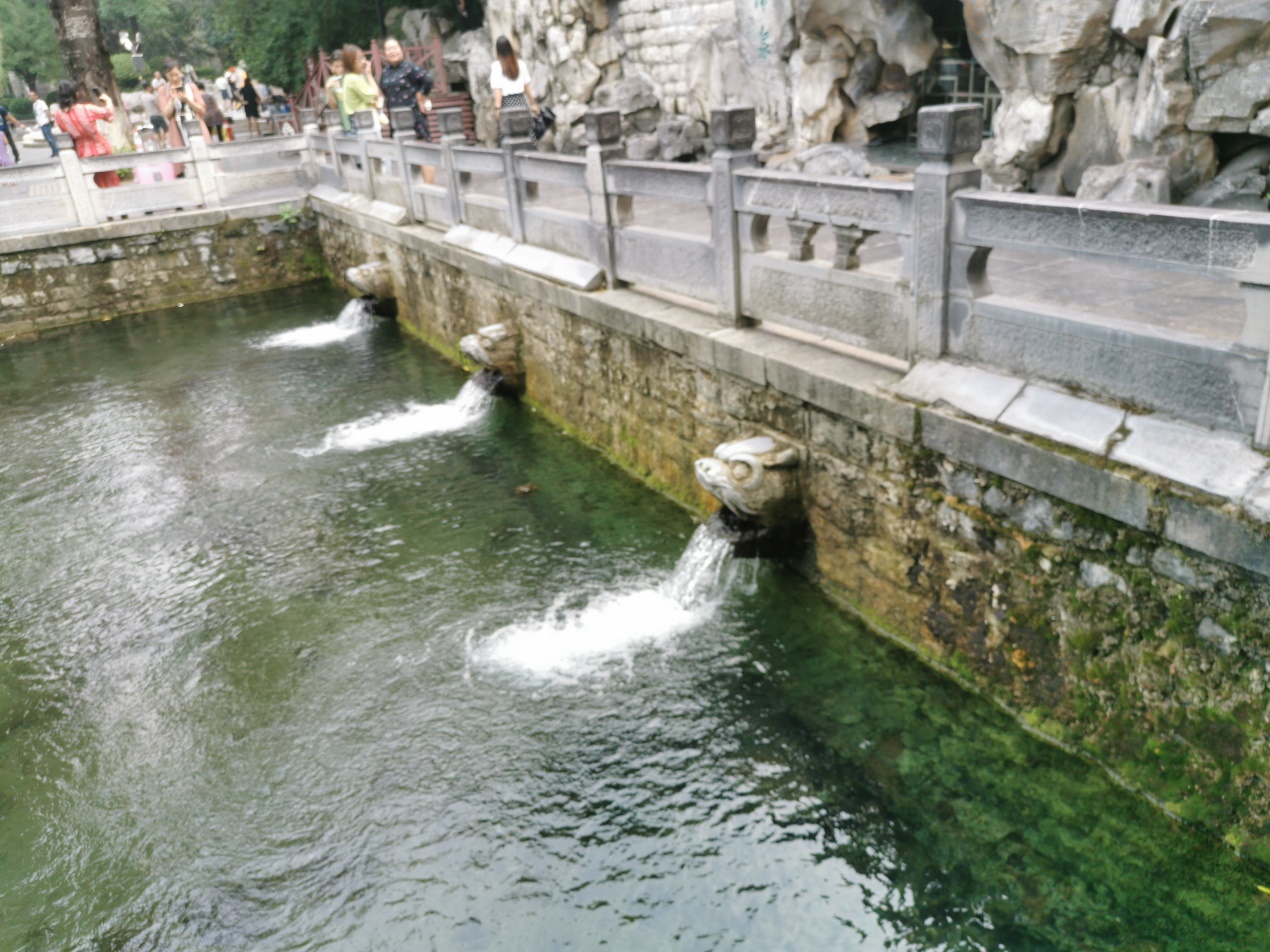 原创最出名的泉城济南,趵突泉不美了,这几个免费的泉眼最美