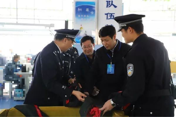 王国强深入赣西监狱走访慰问并督导检查春节期间安全稳定工作