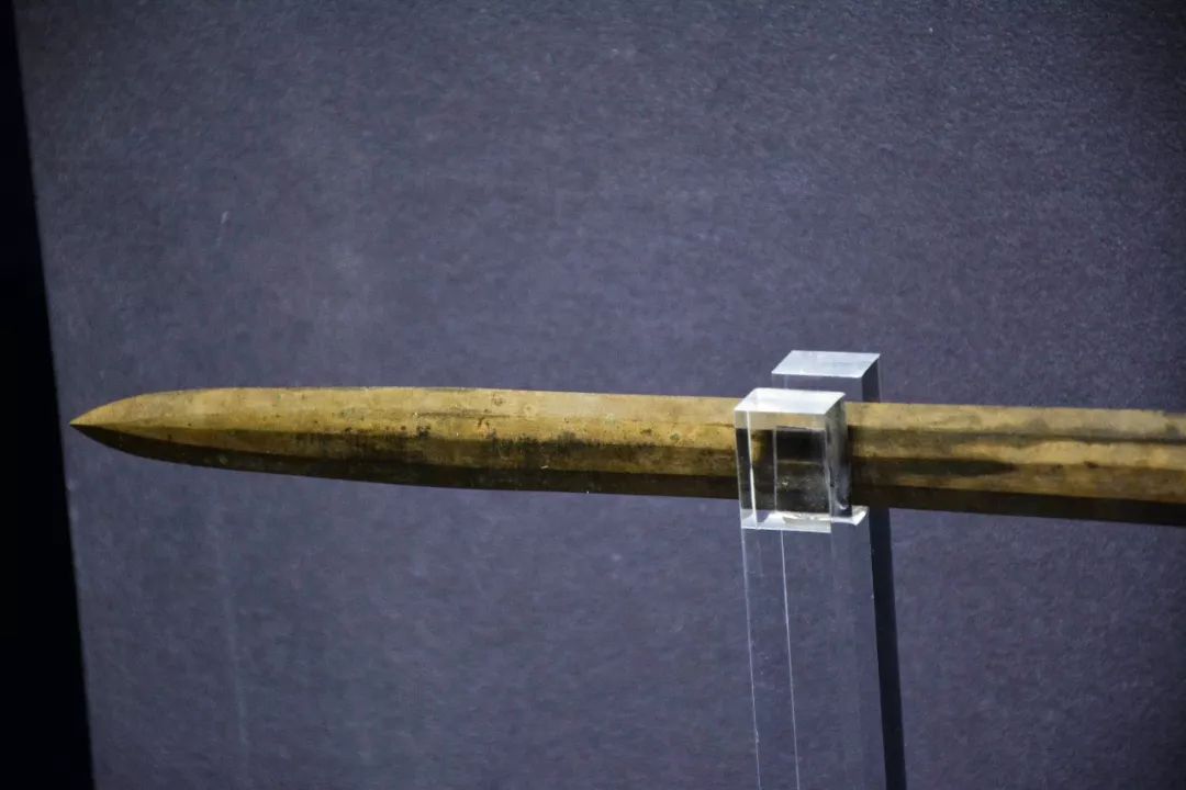 青铜器带你走近秦国的大橙武青铜剑