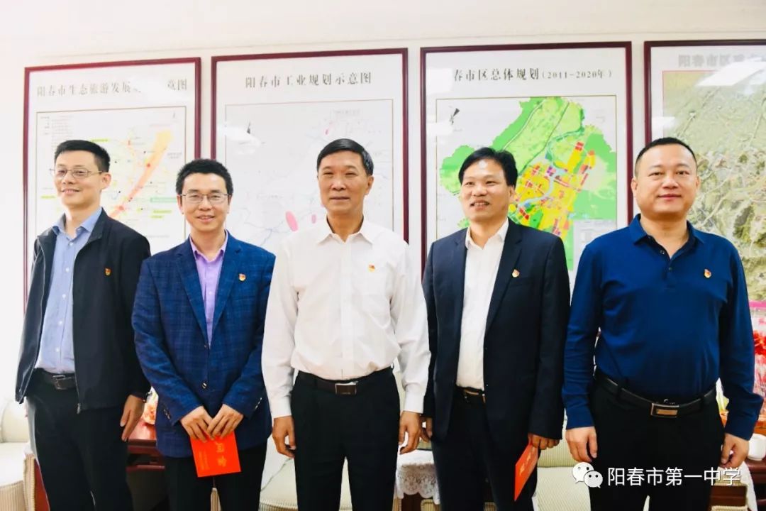 会上,黄华记亲切勉励各人才要不忘初心,牢记使命